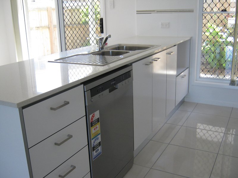 Photo - 33/1 Santa Ana Lane, Griffin QLD 4503 - Image 9