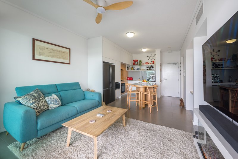 Photo - 3310/126 Parkside Circuit, Hamilton QLD 4007 - Image 5