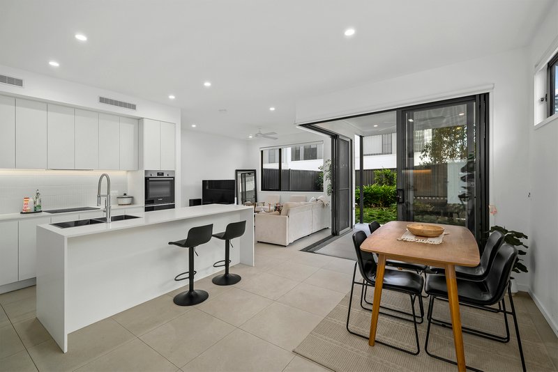 Photo - 33/11 Stewart Road, Albany Creek QLD 4035 - Image 6