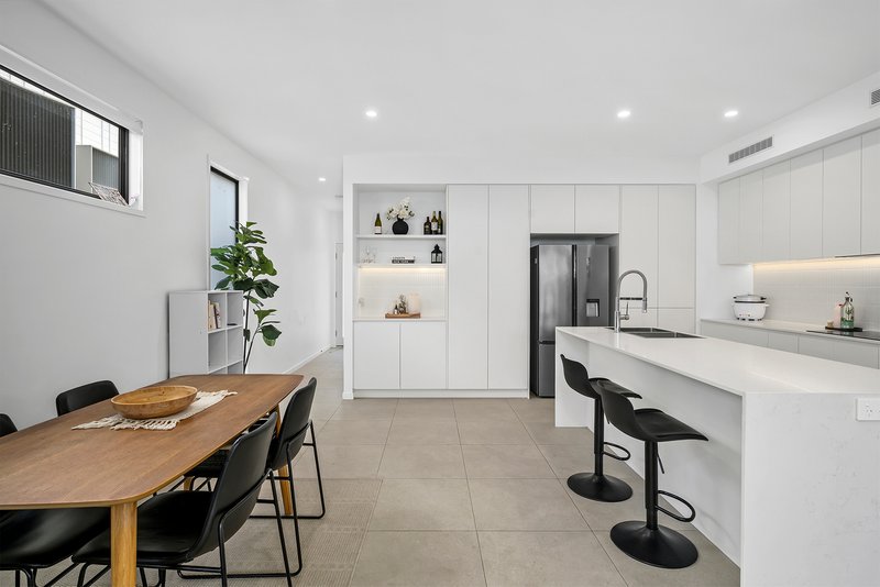 Photo - 33/11 Stewart Road, Albany Creek QLD 4035 - Image 8