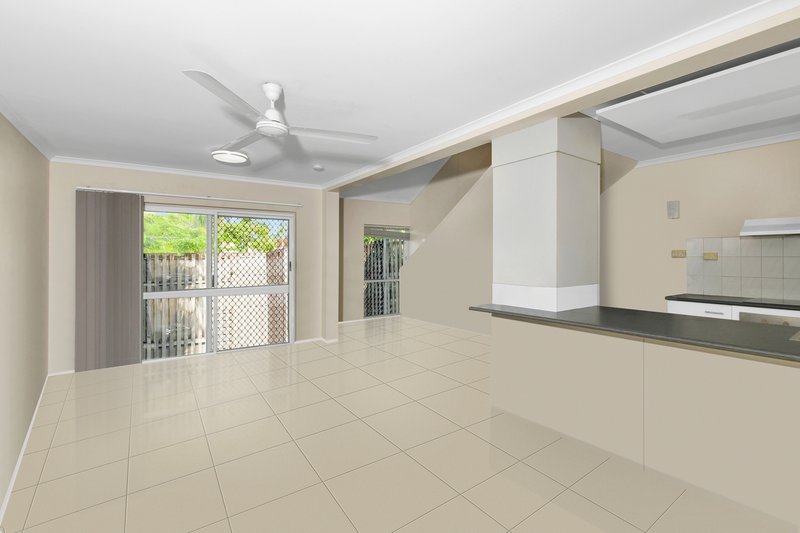 Photo - 3/312-316 Draper Street, Parramatta Park QLD 4870 - Image 4