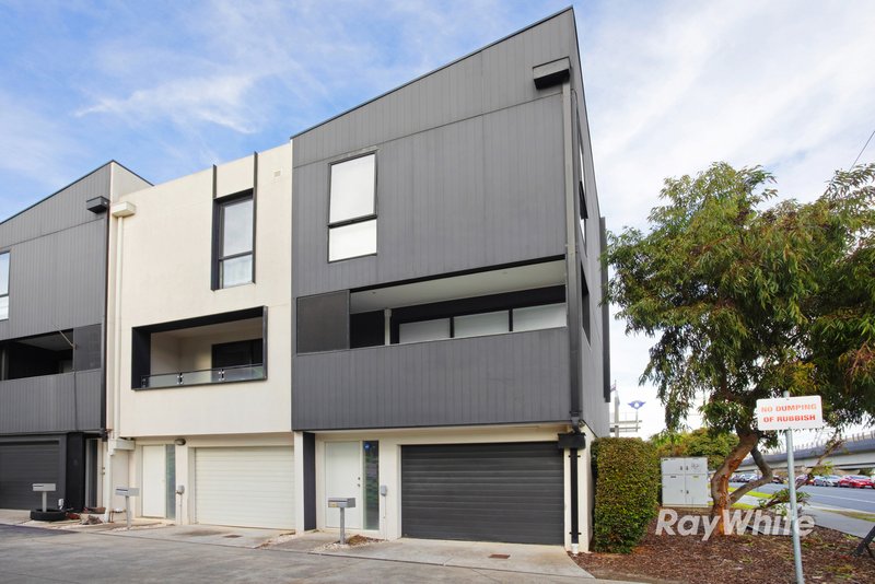 Photo - 33/163 Carinish Road, Clayton VIC 3168 - Image 7