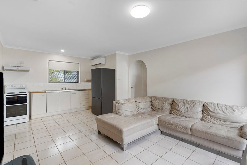 Photo - 33/17-25 Linning Street, Mount Warren Park QLD 4207 - Image 2