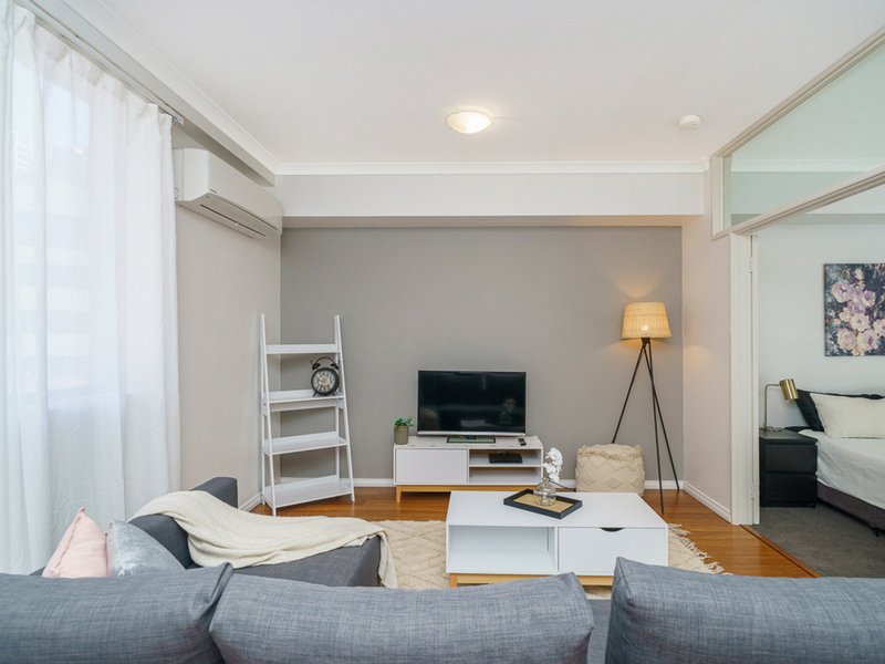 Photo - 33/190 Hay Street, East Perth WA 6004 - Image 4