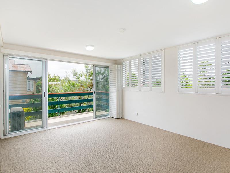 Photo - 3/32 Duke Street, Kangaroo Point QLD 4169 - Image 2