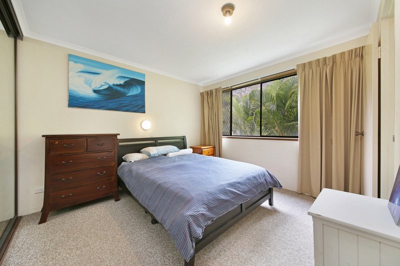 Photo - 3/32 Ewart Street, Burleigh Heads QLD 4220 - Image 8