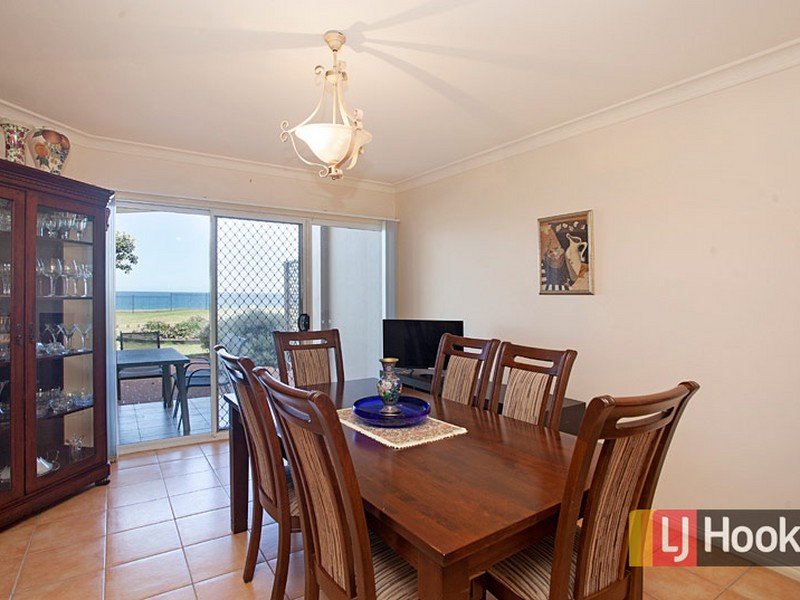 Photo - 3/32 Lewis Street, Old Bar NSW 2430 - Image 10