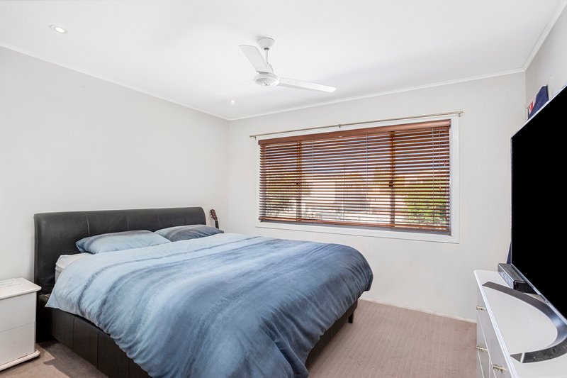 Photo - 3/32 Messines Crescent, Miami QLD 4220 - Image 5