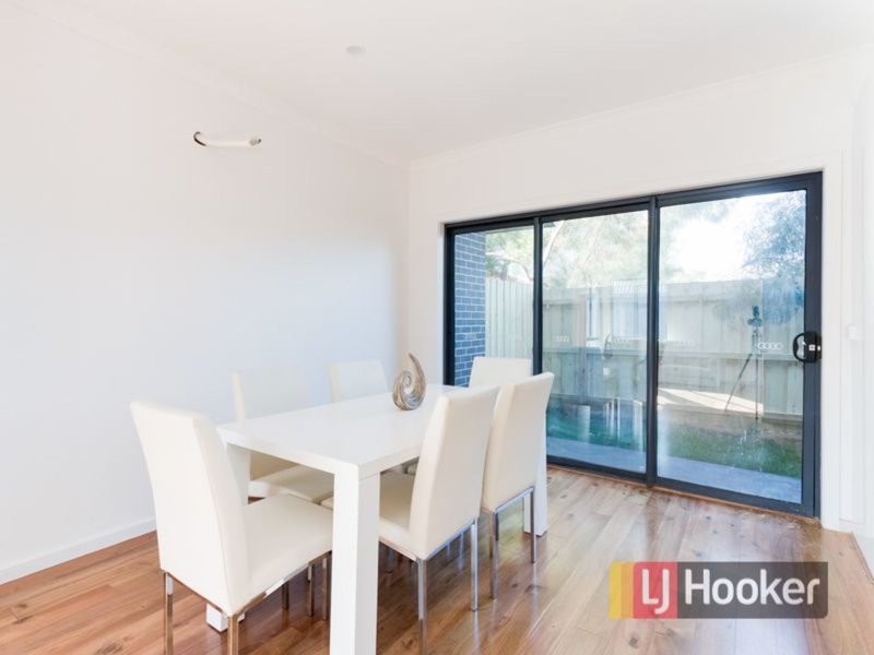 Photo - 3/32 Millswyn Avenue, Hampton Park VIC 3976 - Image 6