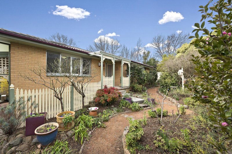 Photo - 332 Southern Cross Drive, Macgregor ACT 2615 - Image 21