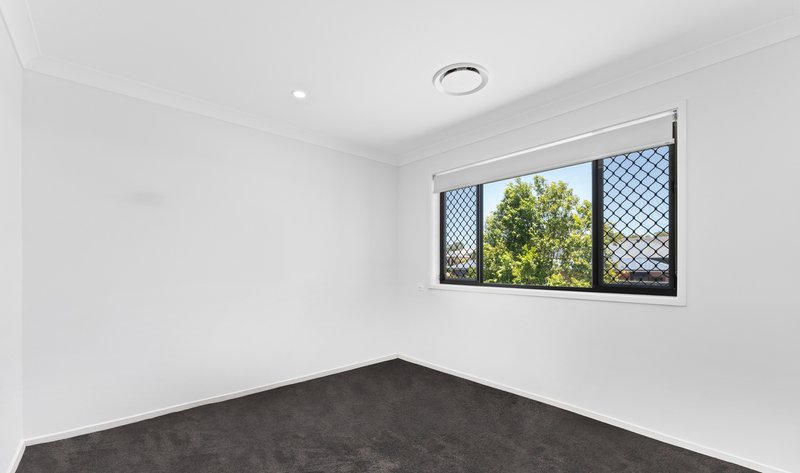 Photo - 332 Waller Road, Park Ridge QLD 4125 - Image 8