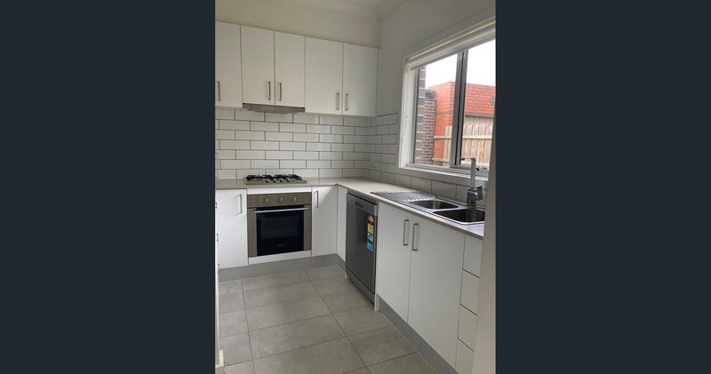 Photo - 3/32 William Street, Lalor VIC 3075 - Image 2
