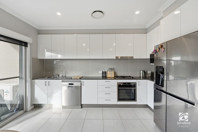 Photo - 33/2 Wire Lane, Camden South NSW 2570 - Image 9