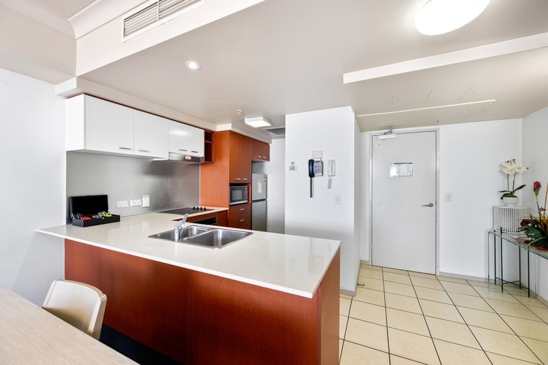 Photo - 3321/23 Ferny Avenue, Surfers Paradise QLD 4217 - Image 7