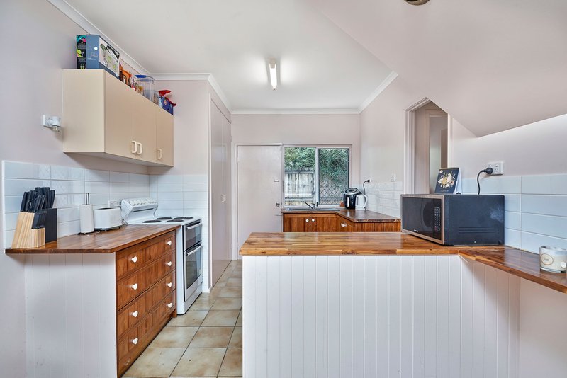 Photo - 3/33-35 Fairweather Street, Yorkeys Knob QLD 4878 - Image 3
