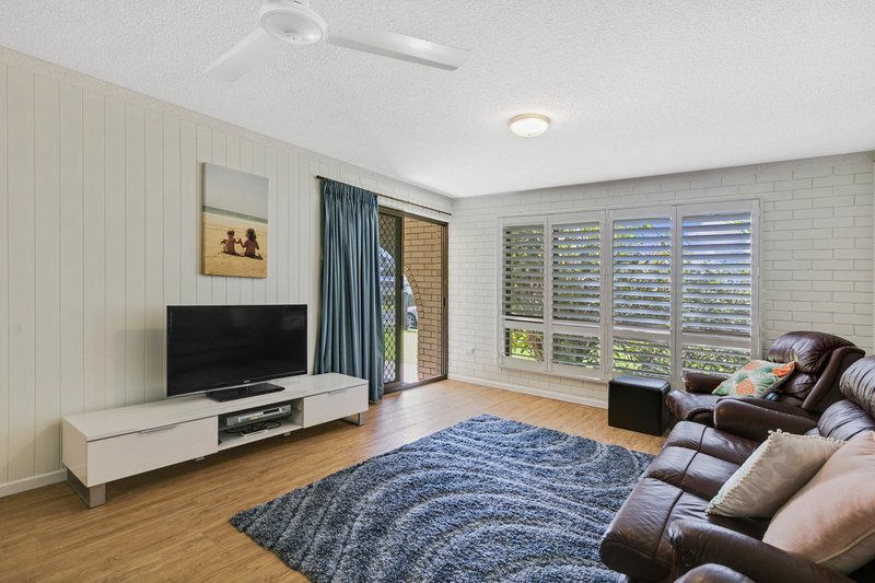 Photo - 3/33-35 Goonawarra Drive, Mooloolaba QLD 4557 - Image 8