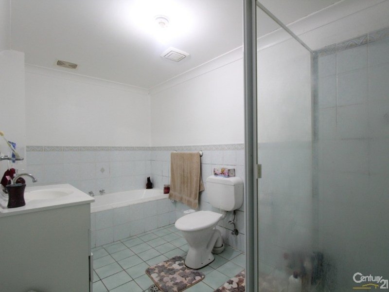 Photo - 3/33 Bathurst Street, Liverpool NSW 2170 - Image 4