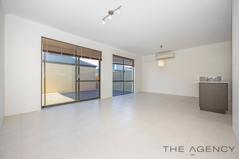 Photo - 333 Benenden Avenue, Alkimos WA 6038 - Image 11