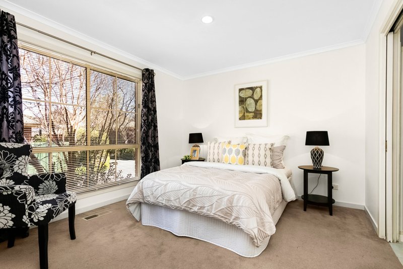 Photo - 3/33 Kauri Grove, Glen Waverley VIC 3150 - Image 6