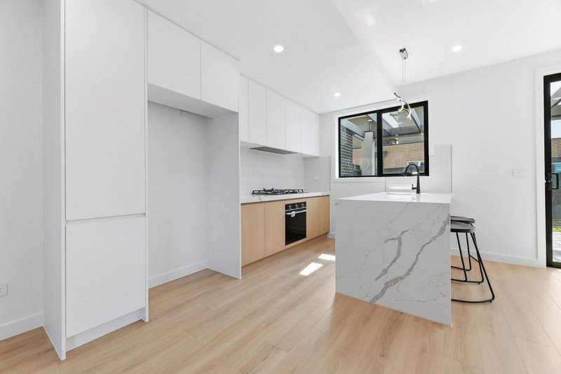 Photo - 3/33 Nockolds Crescent, Noble Park VIC 3174 - Image 5