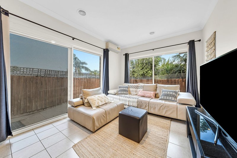 Photo - 3/33 Portchester Boulevard, Beaconsfield VIC 3807 - Image 4
