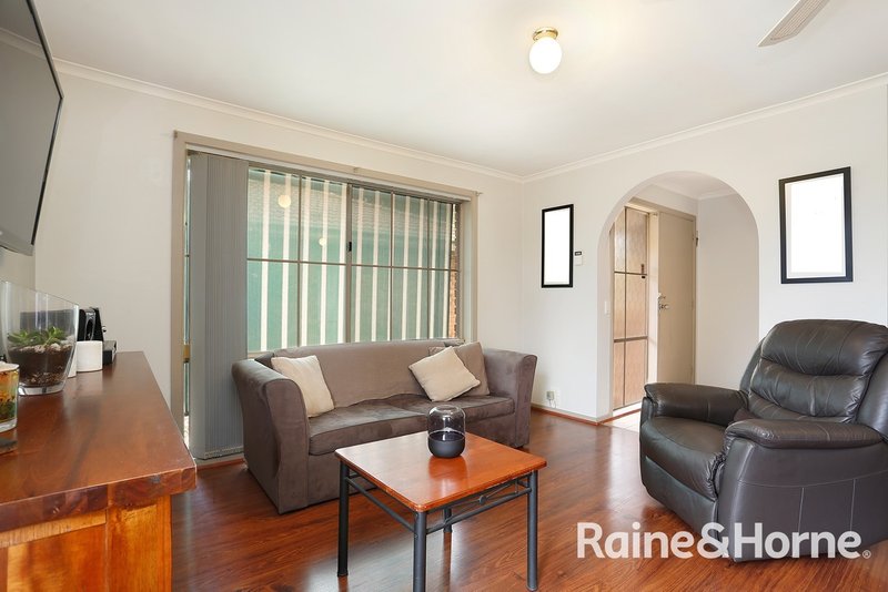 Photo - 3/33 Staughton Street, Melton South VIC 3338 - Image 5