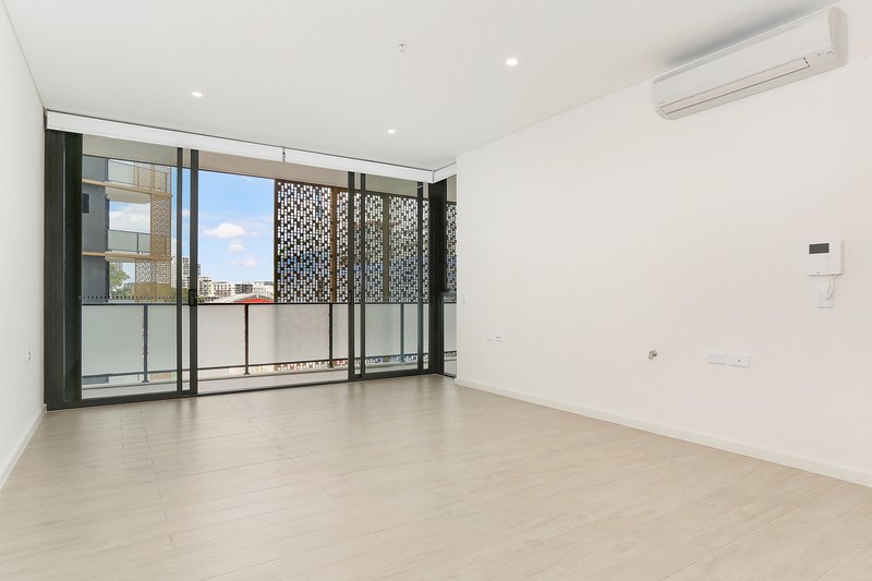 Photo - 333/1B Burroway Road, Wentworth Point NSW 2127 - Image 2