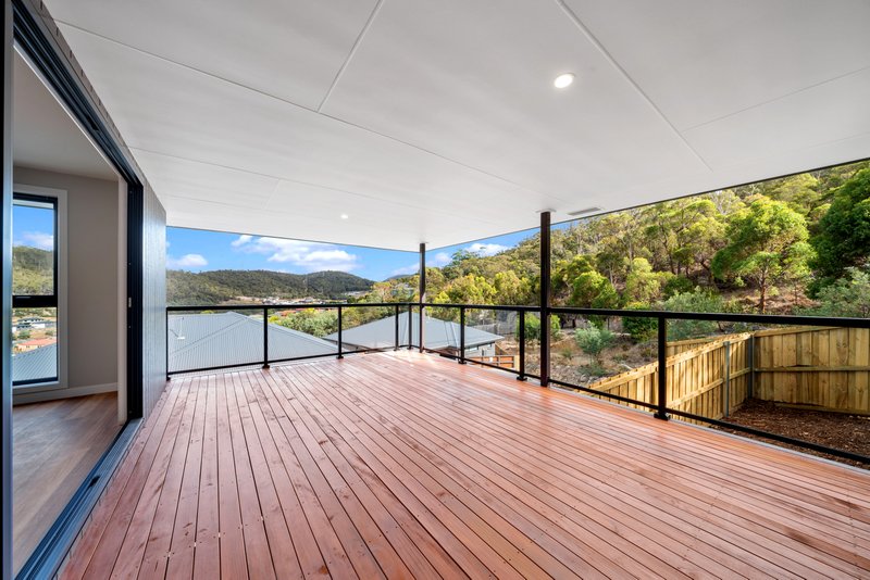 Photo - 33/34 Clinton Road, Geilston Bay TAS 7015 - Image 3