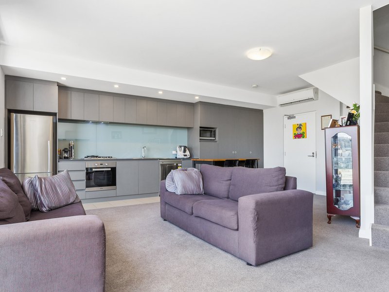 Photo - 33/37 Orsino Boulevard, North Coogee WA 6163 - Image 3