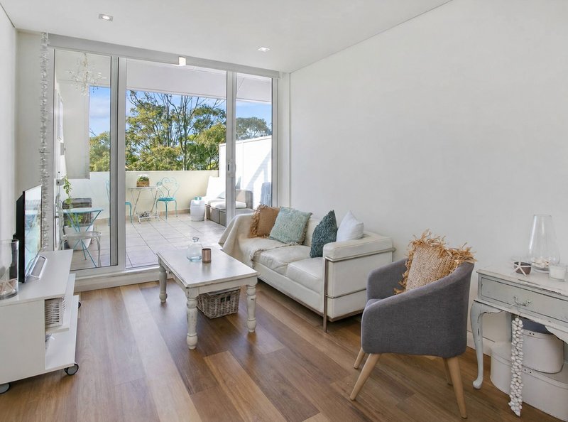 Photo - 33/4-16 Kingsway , Dee Why NSW 2099 - Image 1