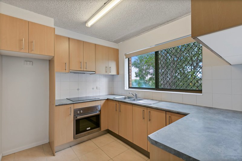 Photo - 3/34 Goonawarra Drive, Mooloolaba QLD 4557 - Image 3
