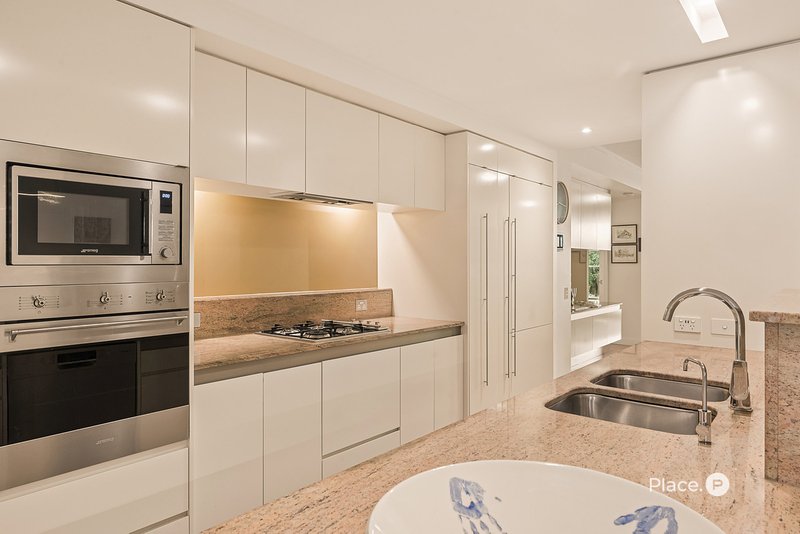 Photo - 3341/30 Hollins Crescent, New Farm QLD 4005 - Image 8