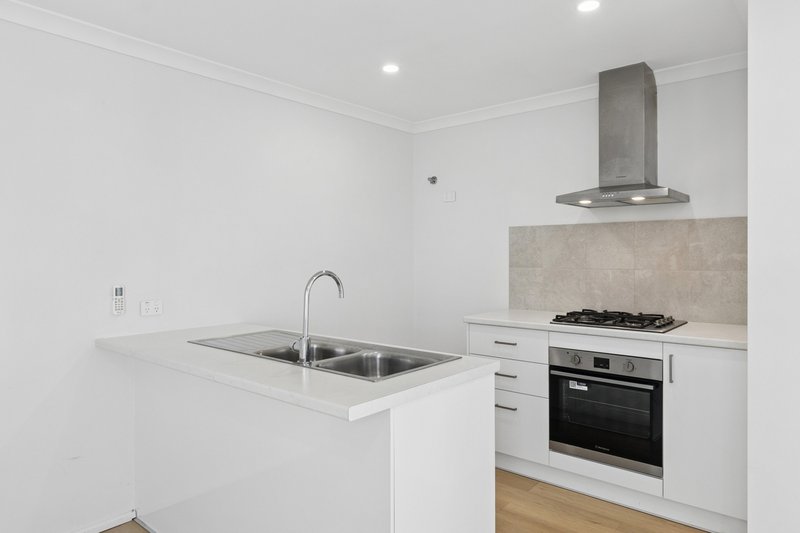 Photo - 334A Marangaroo Drive, Koondoola WA 6064 - Image 3