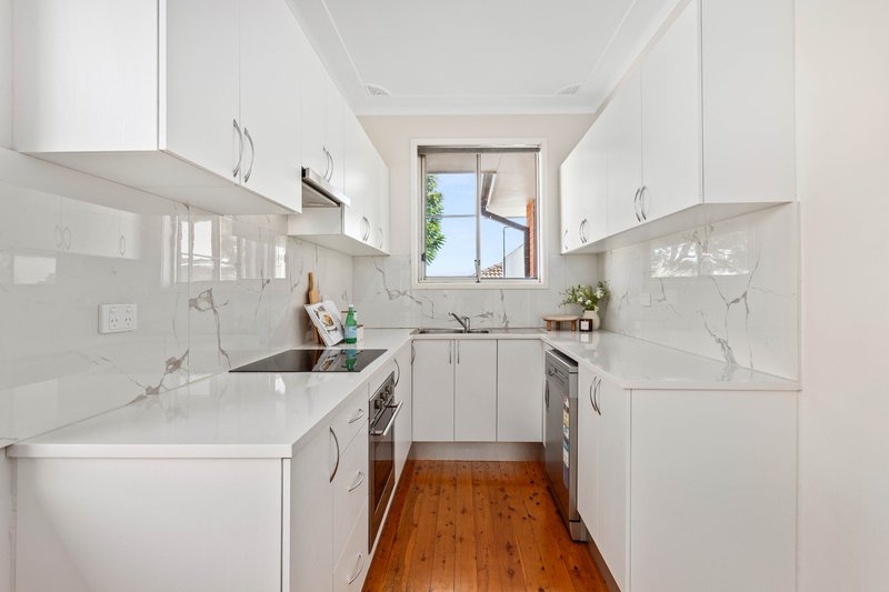 Photo - 3/35 Bassett Street, Hurstville NSW 2220 - Image 4