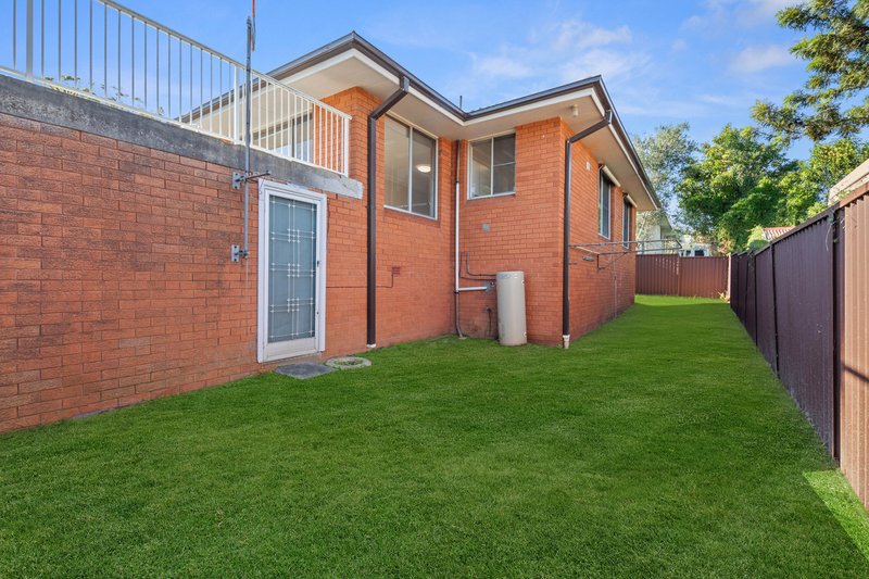 Photo - 3/35 Bassett Street, Hurstville NSW 2220 - Image 12
