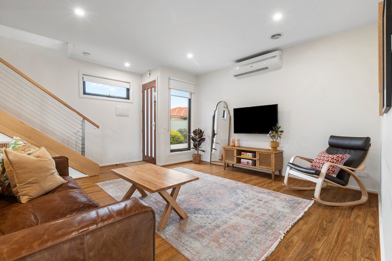 Photo - 3/35 Logan Street, Hamlyn Heights VIC 3215 - Image 5