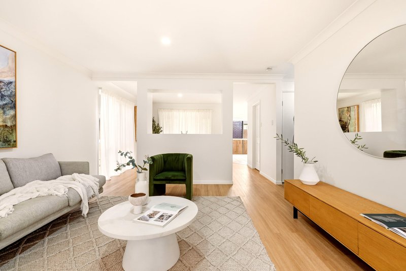 Photo - 3/35 Noela Street, Coorparoo QLD 4151 - Image 2