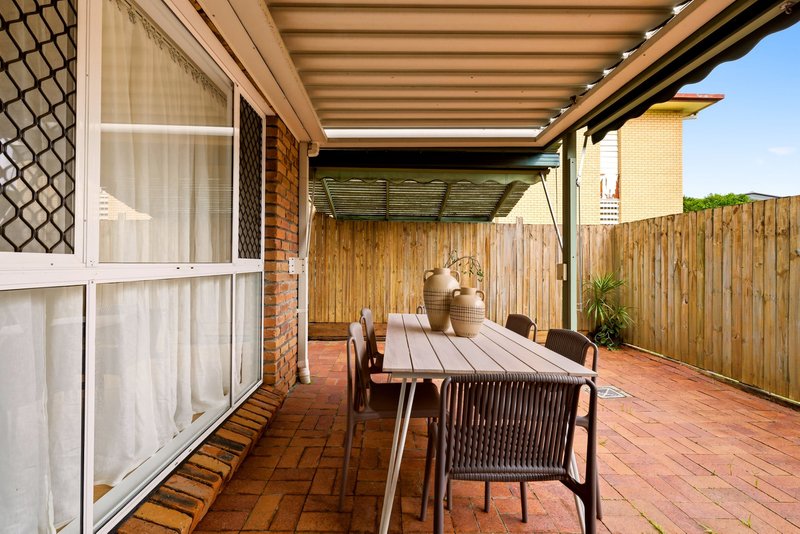 Photo - 3/35 Noela Street, Coorparoo QLD 4151 - Image 19