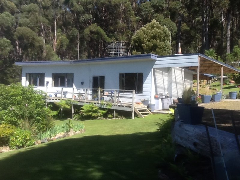 Photo - 335 Pirates Bay Drive, Eaglehawk Neck TAS 7179 - Image 3