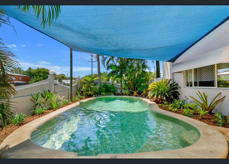 Photo - 3/35 Rutherford Street, Yorkeys Knob QLD 4878 - Image 12