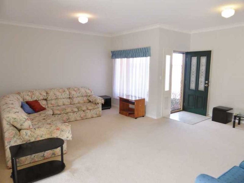 Photo - 3/35 Wallis Street, Tuncurry NSW 2428 - Image 3