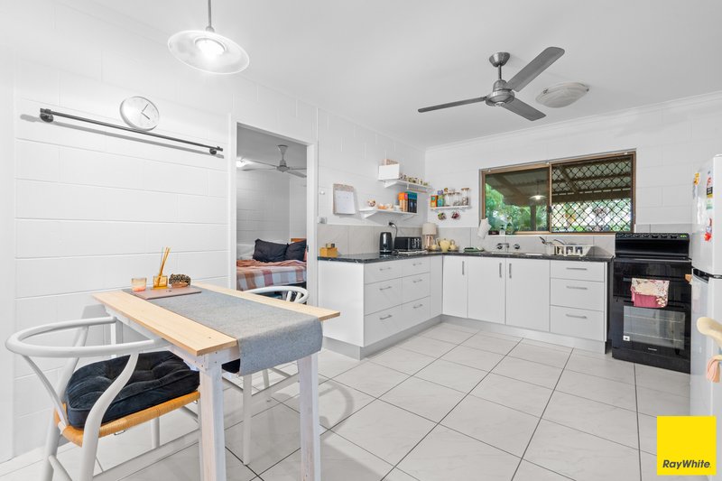 Photo - 3/36-38 Mimosa Street, Holloways Beach QLD 4878 - Image 6