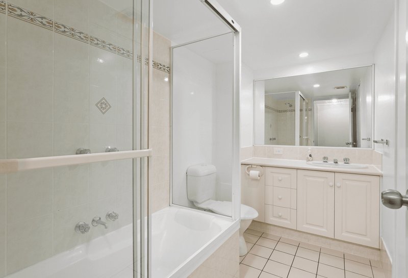 Photo - 3/36 Alexandra Avenue, Mermaid Beach QLD 4218 - Image 9
