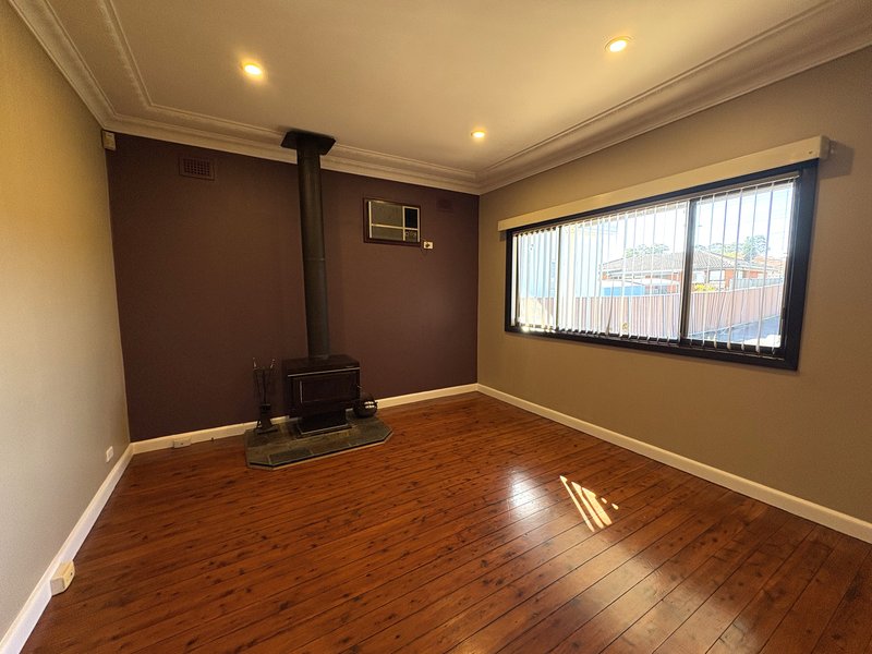 Photo - 336 Elizabeth Drive, Mount Pritchard NSW 2170 - Image 5