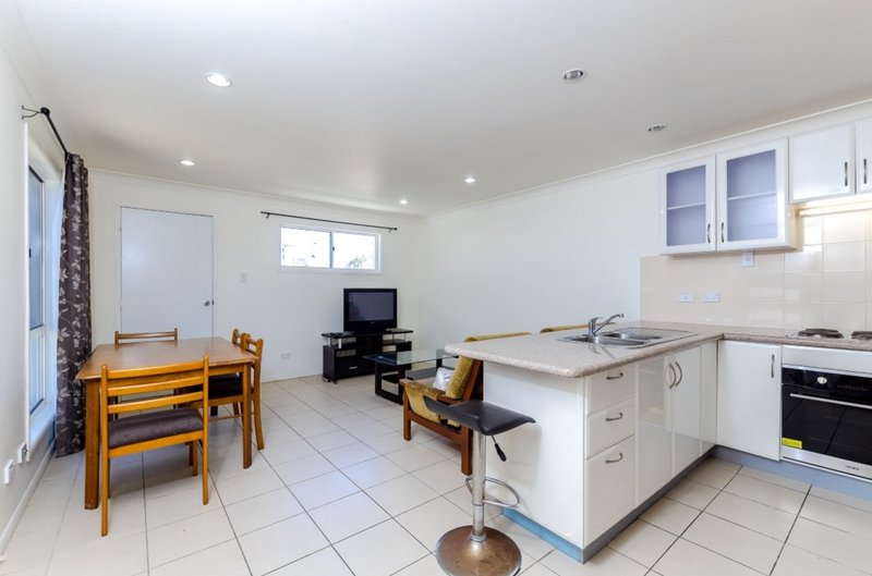 Photo - 3/36 Wood Street, Barney Point QLD 4680 - Image 3