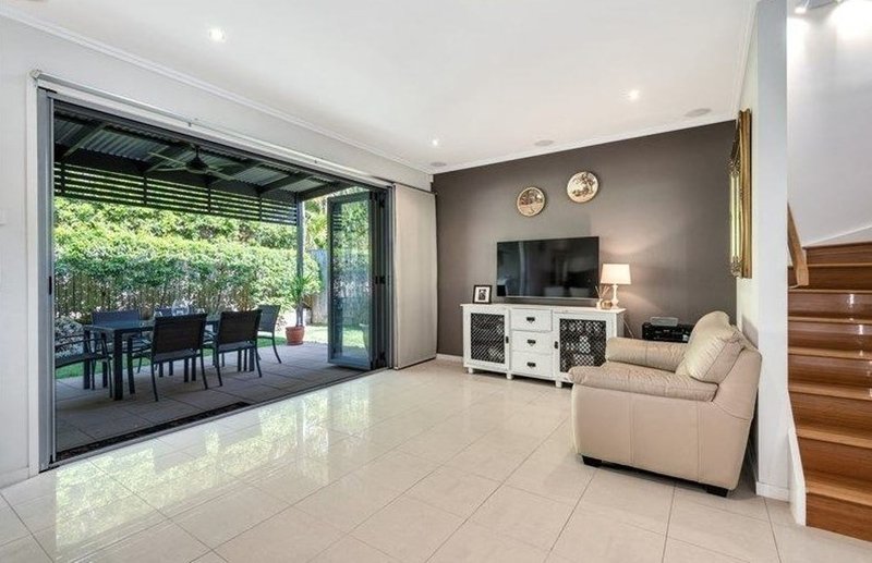 Photo - 3/363a Hawthorne Road, Hawthorne QLD 4171 - Image 2