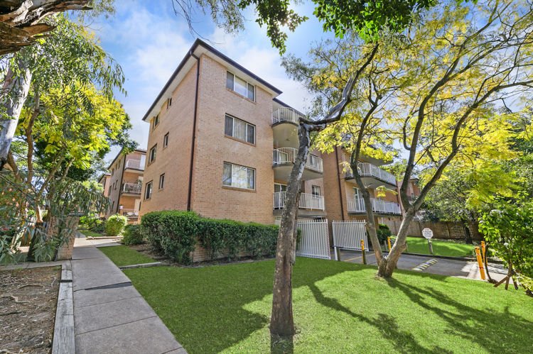 3/37-39 Memorial Avenue, Merrylands NSW 2160