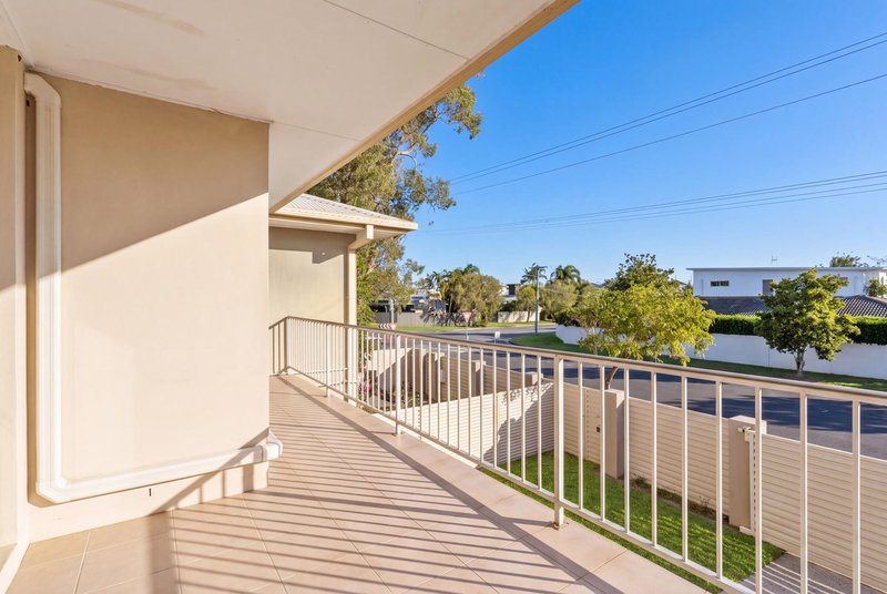 Photo - 3/37 Bruce Avenue, Paradise Point QLD 4216 - Image 4