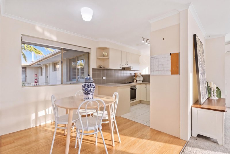 Photo - 3/37 Bruce Avenue, Paradise Point QLD 4216 - Image 7