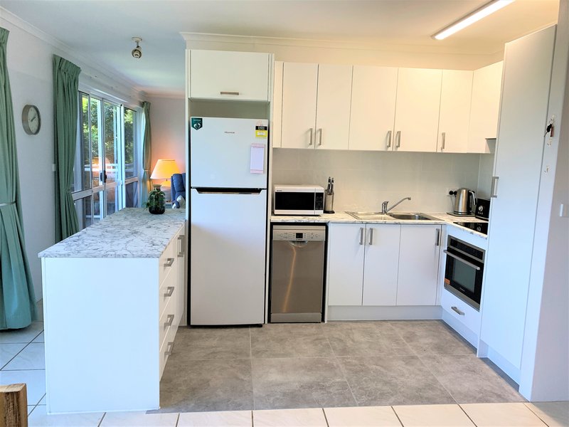 Photo - 337 Coral Coast Drive, Palm Cove QLD 4879 - Image 4